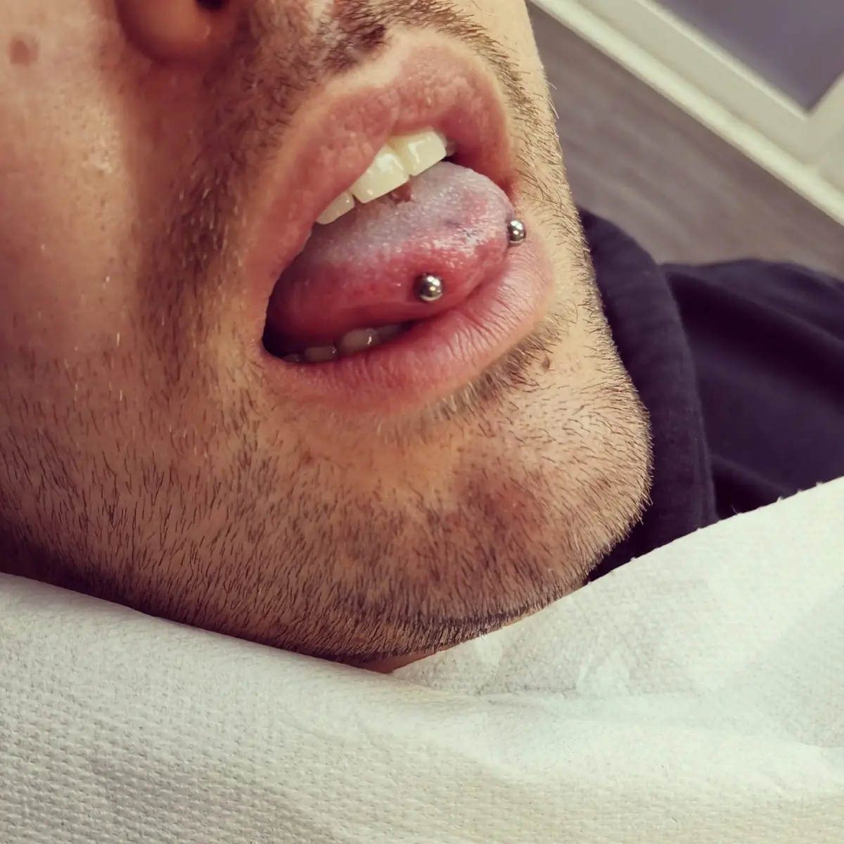 Piercing · Claudia