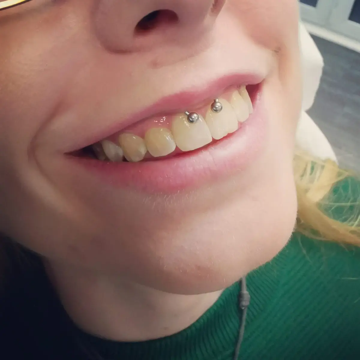 Piercing · Claudia