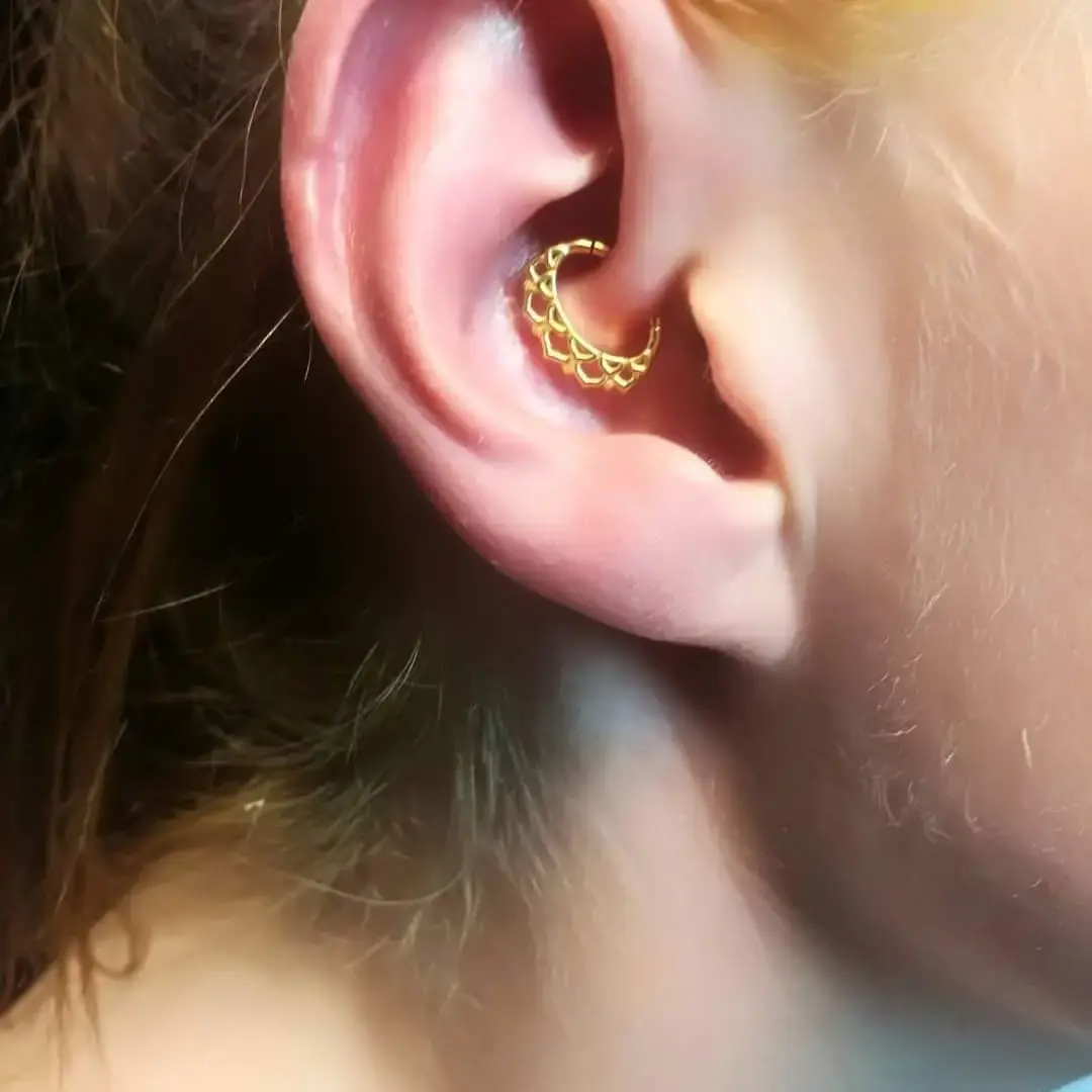 Piercing · Claudia
