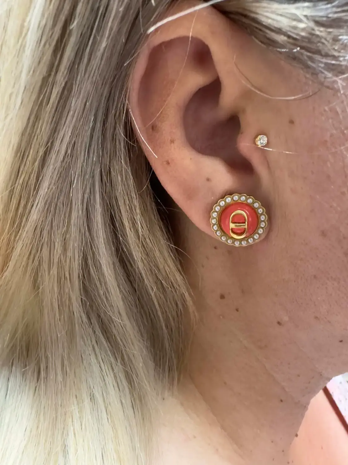 Piercing · Claudia