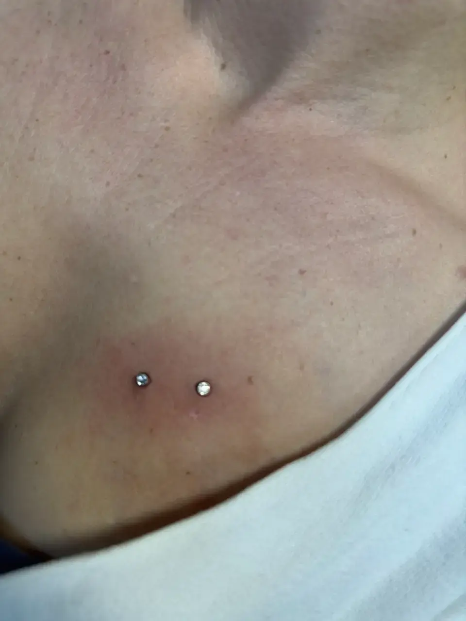 Piercing · Claudia