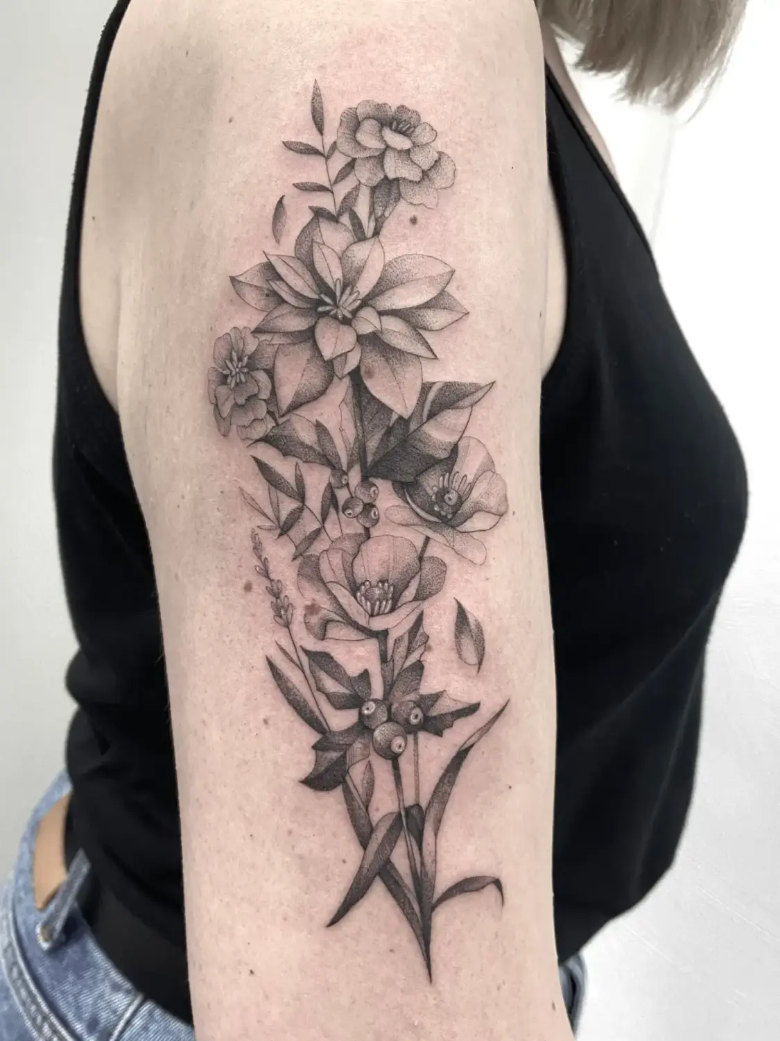 Black & Grey · Floral-Design · Cristina
